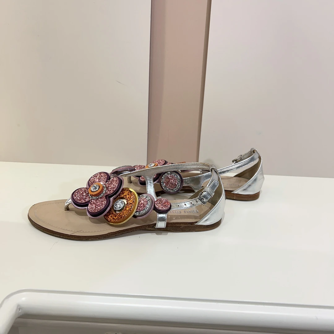 95新 MIU MIU/缪缪 缪缪凉鞋34.5码 cj4694