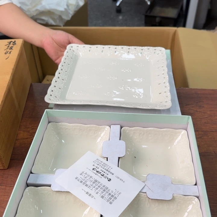 一个瓷器哈哈哈哈