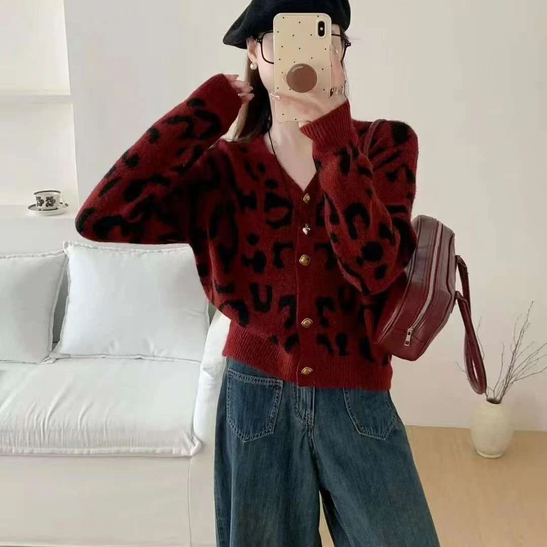 豹纹针织开衫女2024秋冬新款复古外穿宽松慵懒风V领显瘦毛衣6325