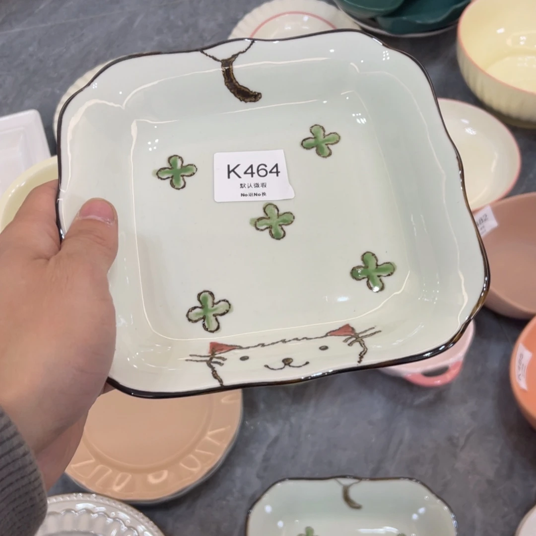 陶瓷微瑕餐具介意勿拍，满18飞！