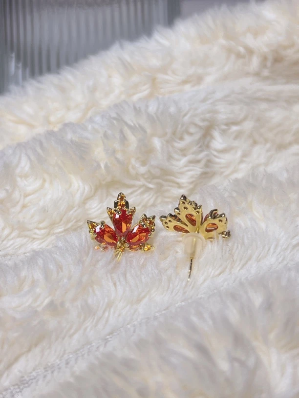 铜合金耳饰 枫叶金色红色日韩女极简风耳钉素款可爱欧若假日风