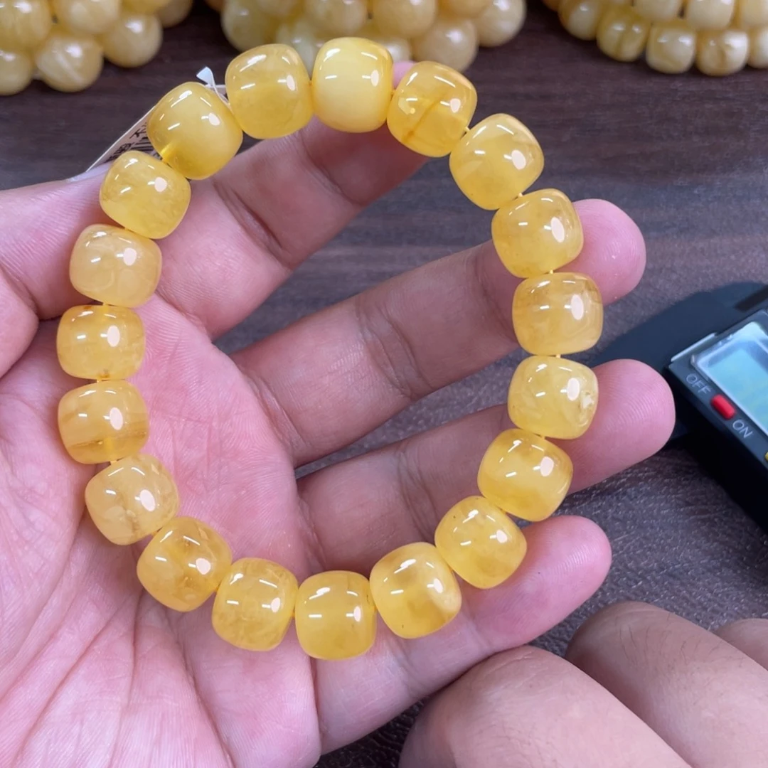 未镶嵌琥珀裸石120000000