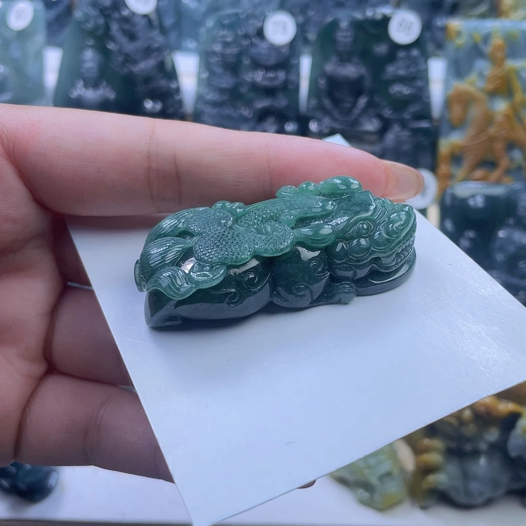 翡翠未镶嵌颈饰翡翠未镶嵌