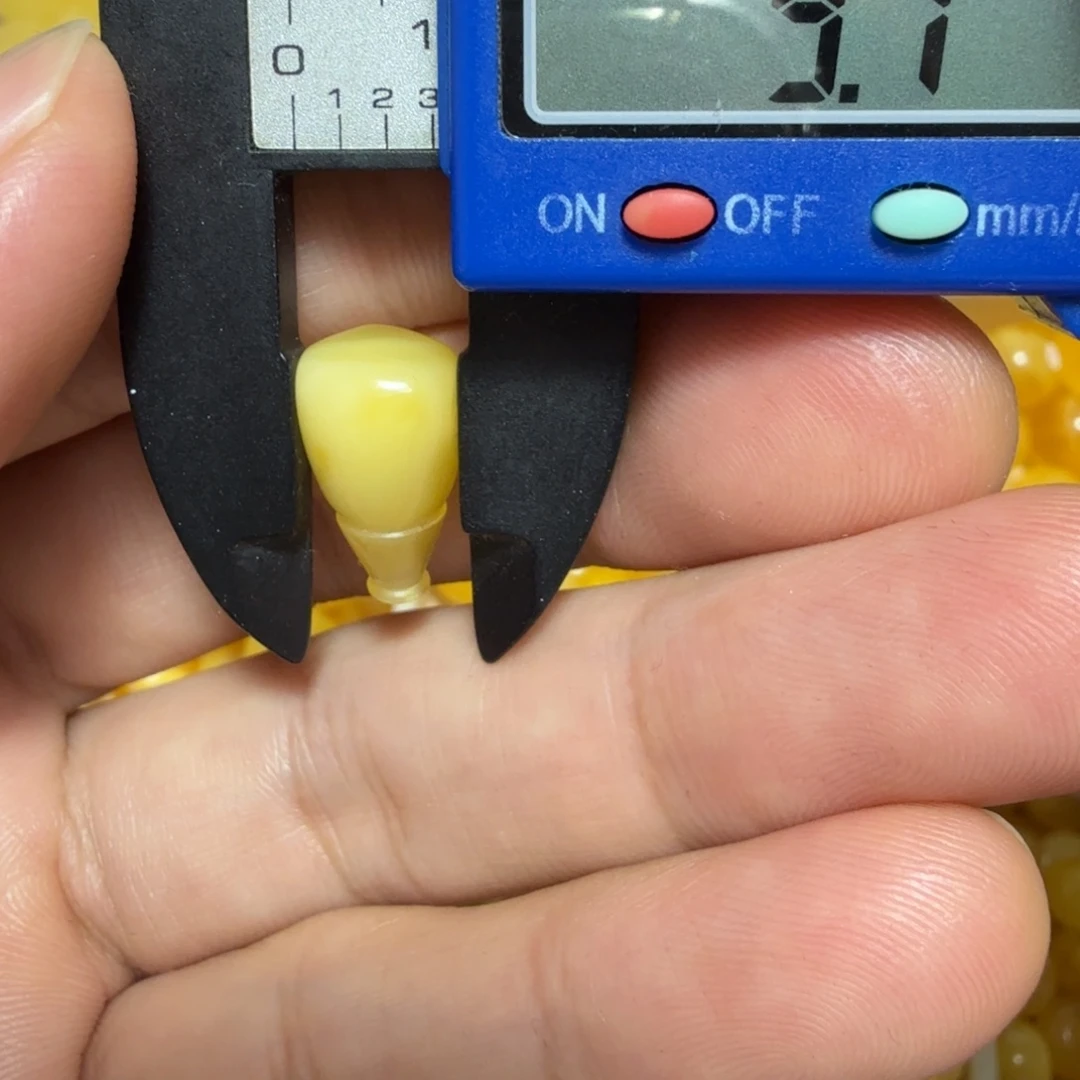 琥珀未镶嵌裸石成品