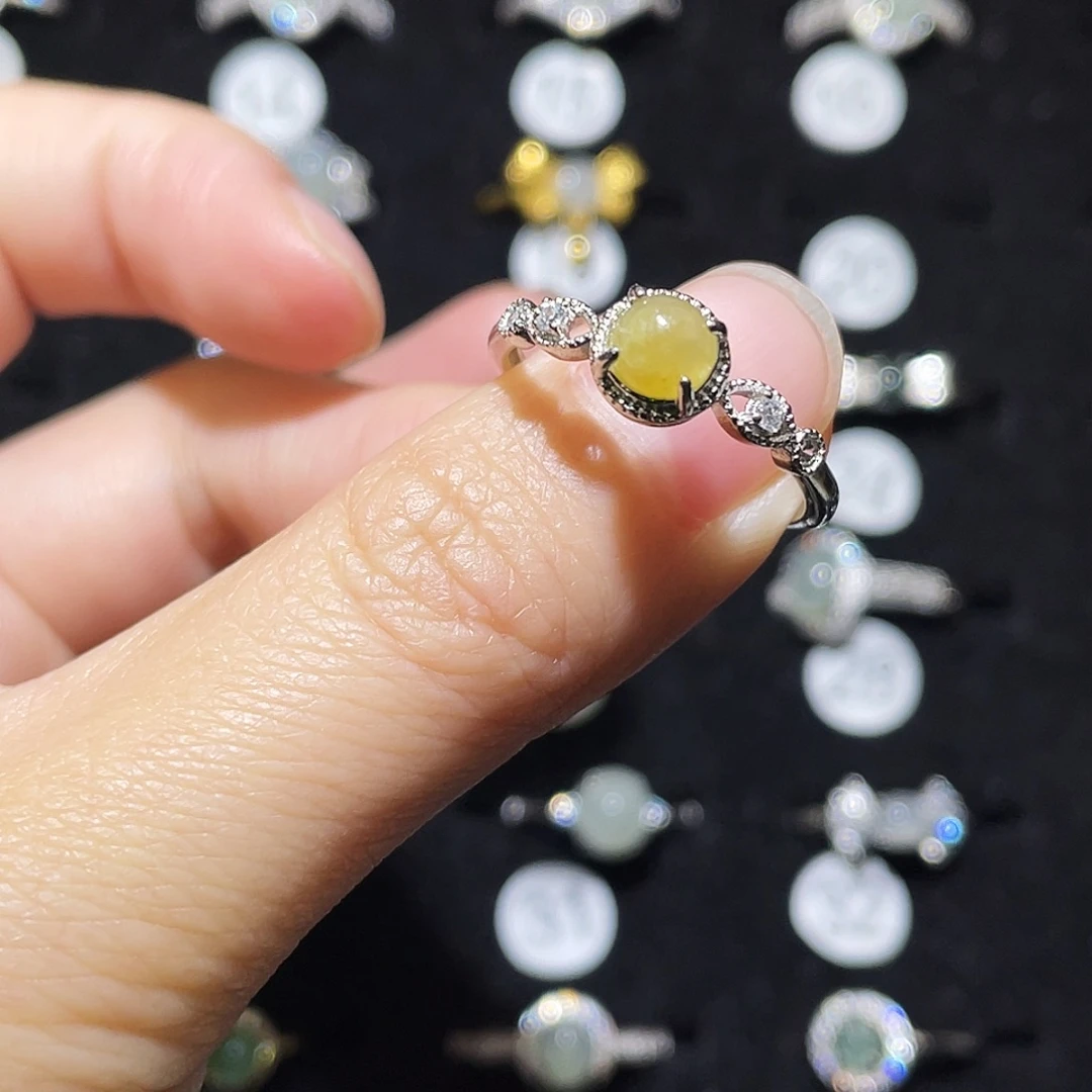 翡翠未镶嵌戒指戒指