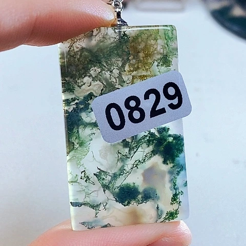 未镶嵌颈饰玛瑙/玉髓虎****?
