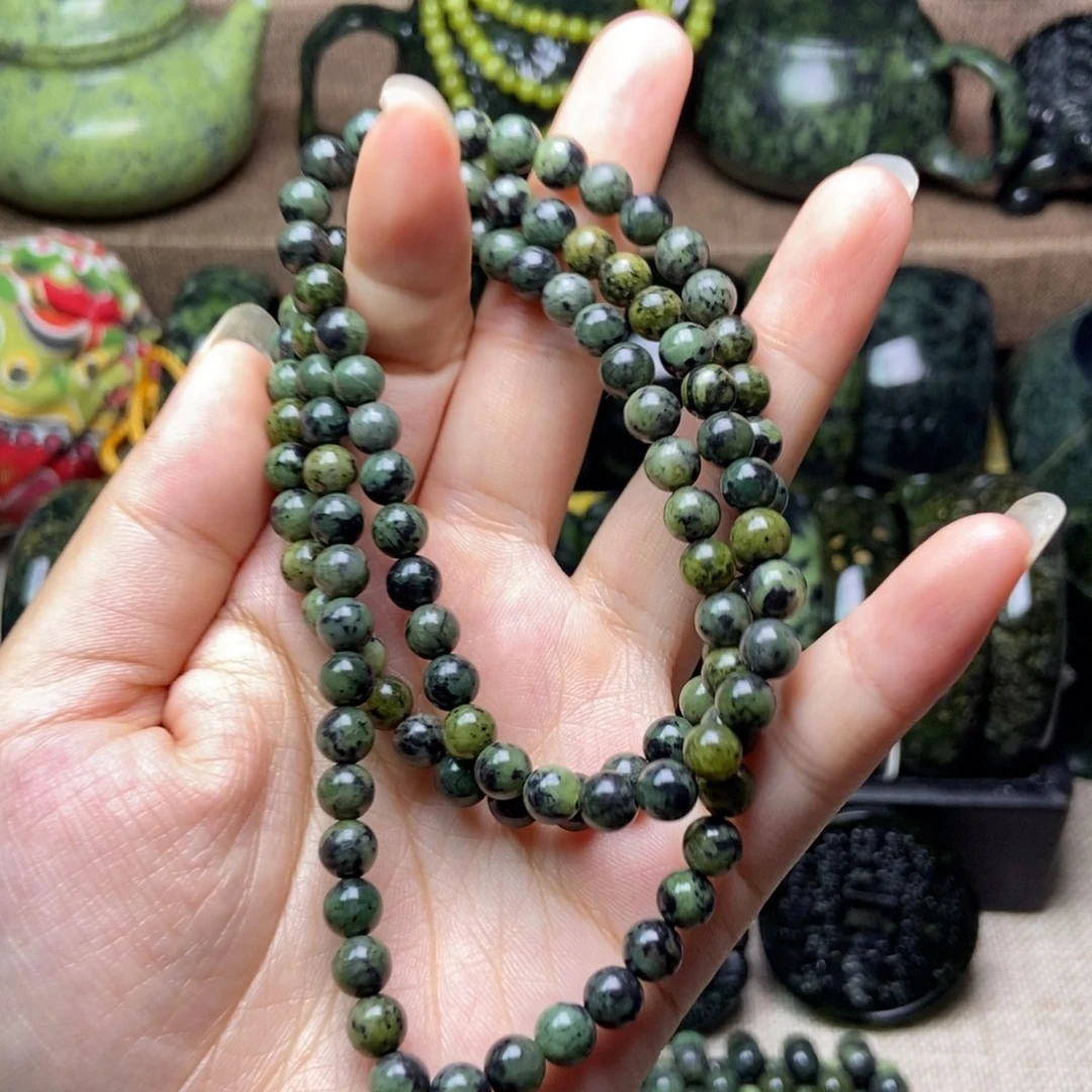 蛇纹石玉未镶嵌颈饰卡6