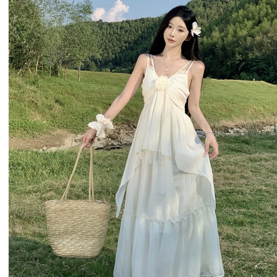 2025度假高级感连衣裙神女白色吊带裙 海边长裙氛围感沙滩裙飘逸