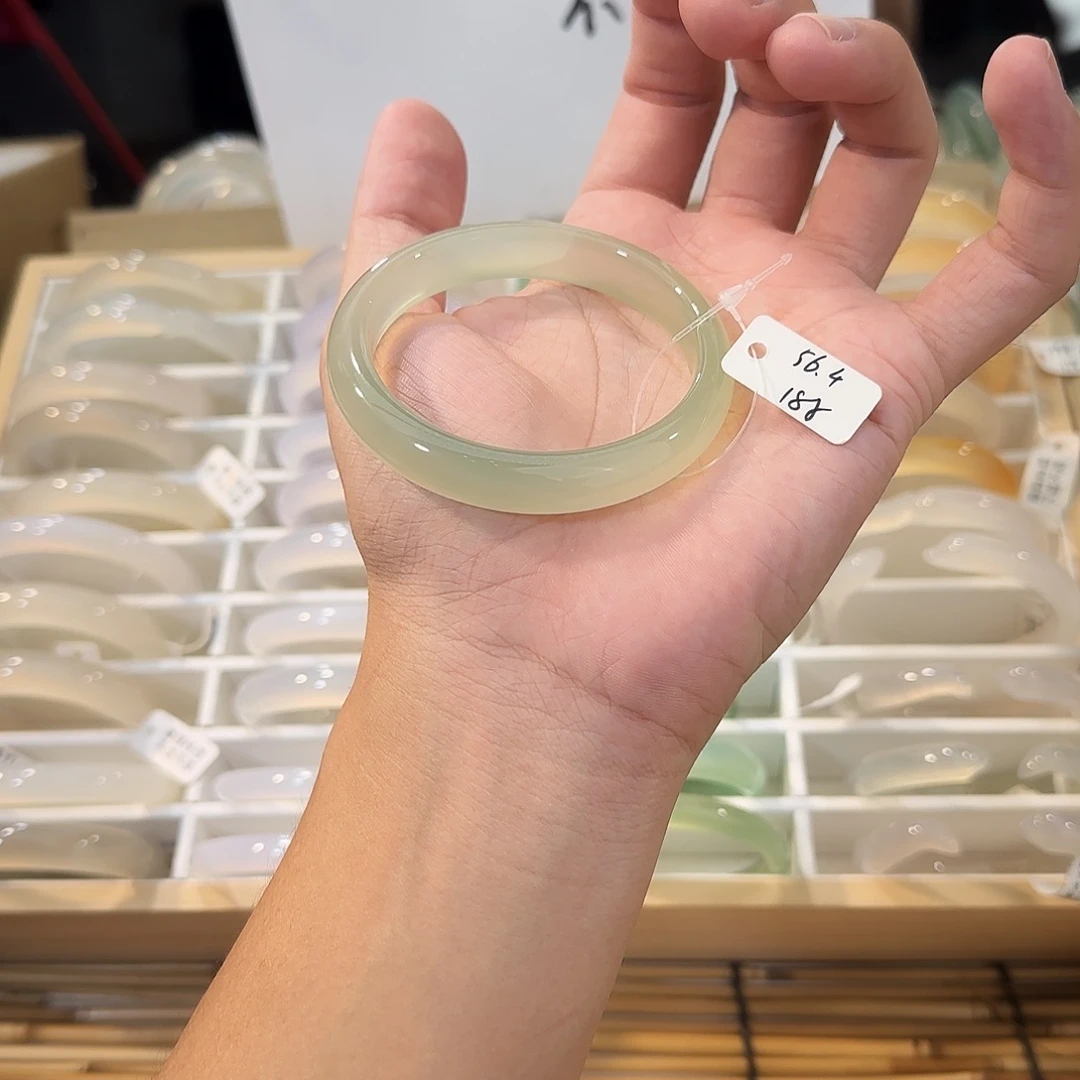 玛瑙/玉髓手镯未镶嵌圈口56.4
