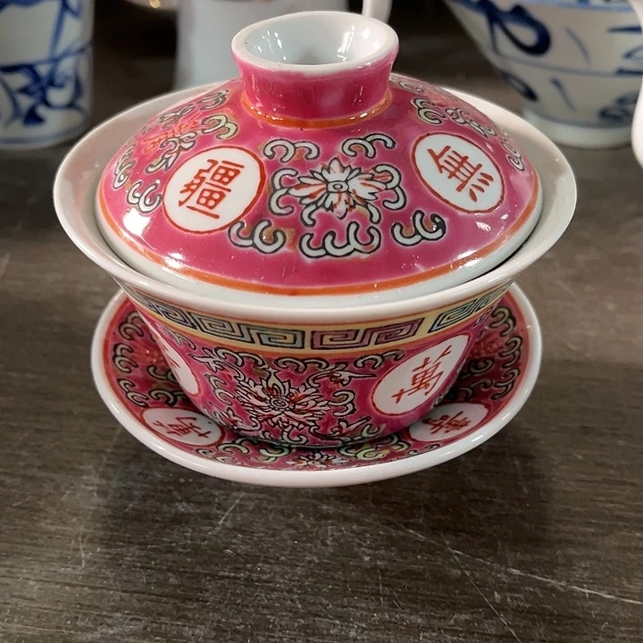 瓷片景德镇陶瓷盖碗。