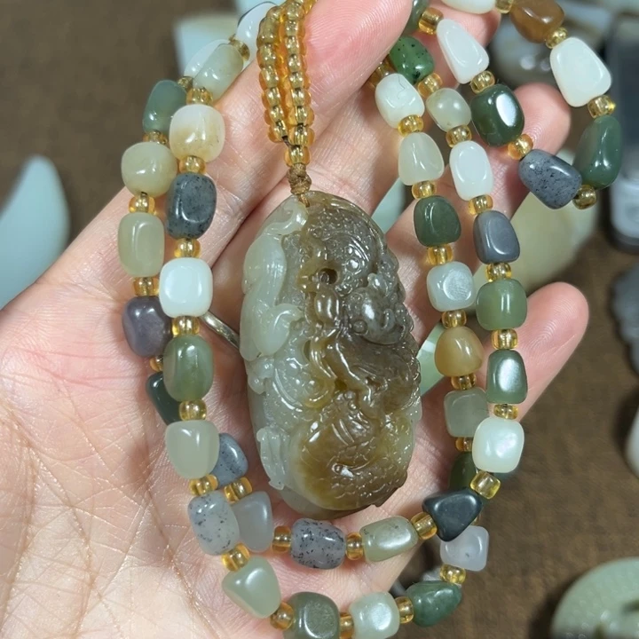 和田玉未镶嵌颈饰