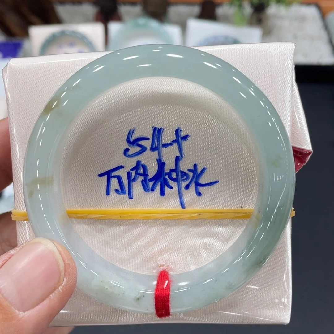 未镶嵌手镯翡翠在