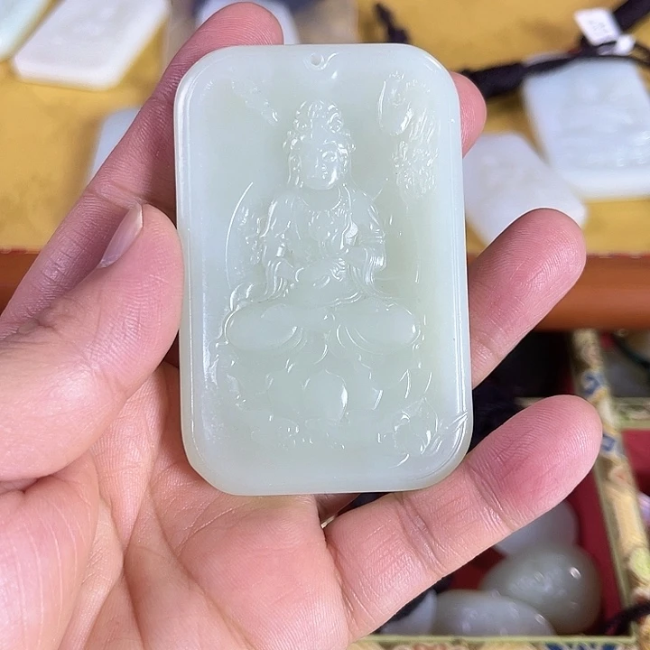 和田玉未镶嵌颈饰白**冰