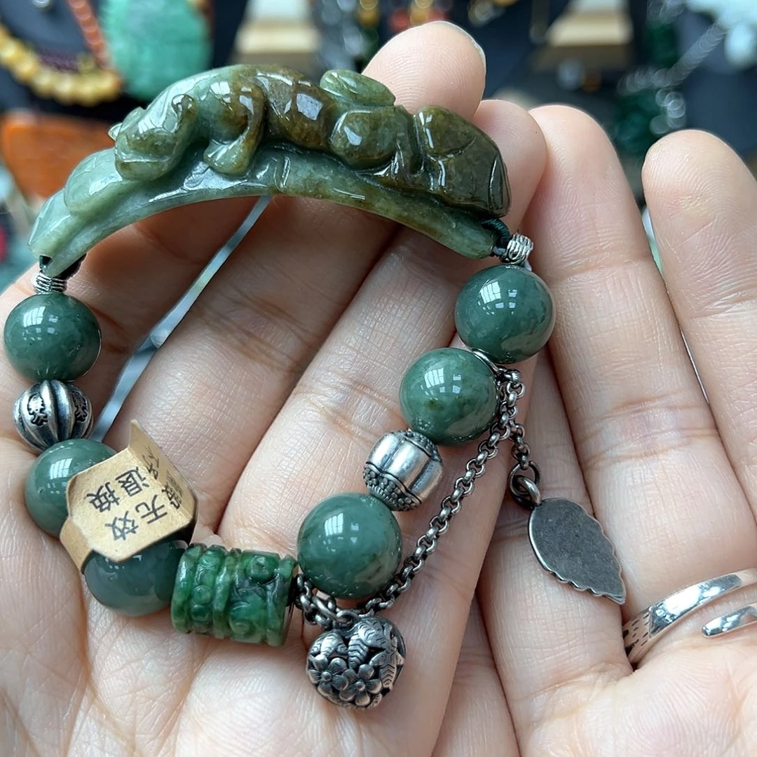 翡翠戒指未镶嵌哎*喵