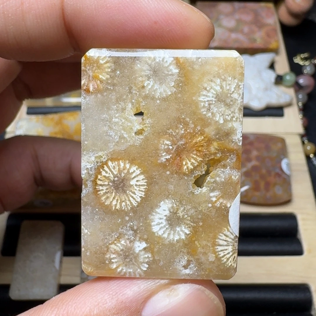 硅化玉未镶嵌纯天然色有机玉石保真色