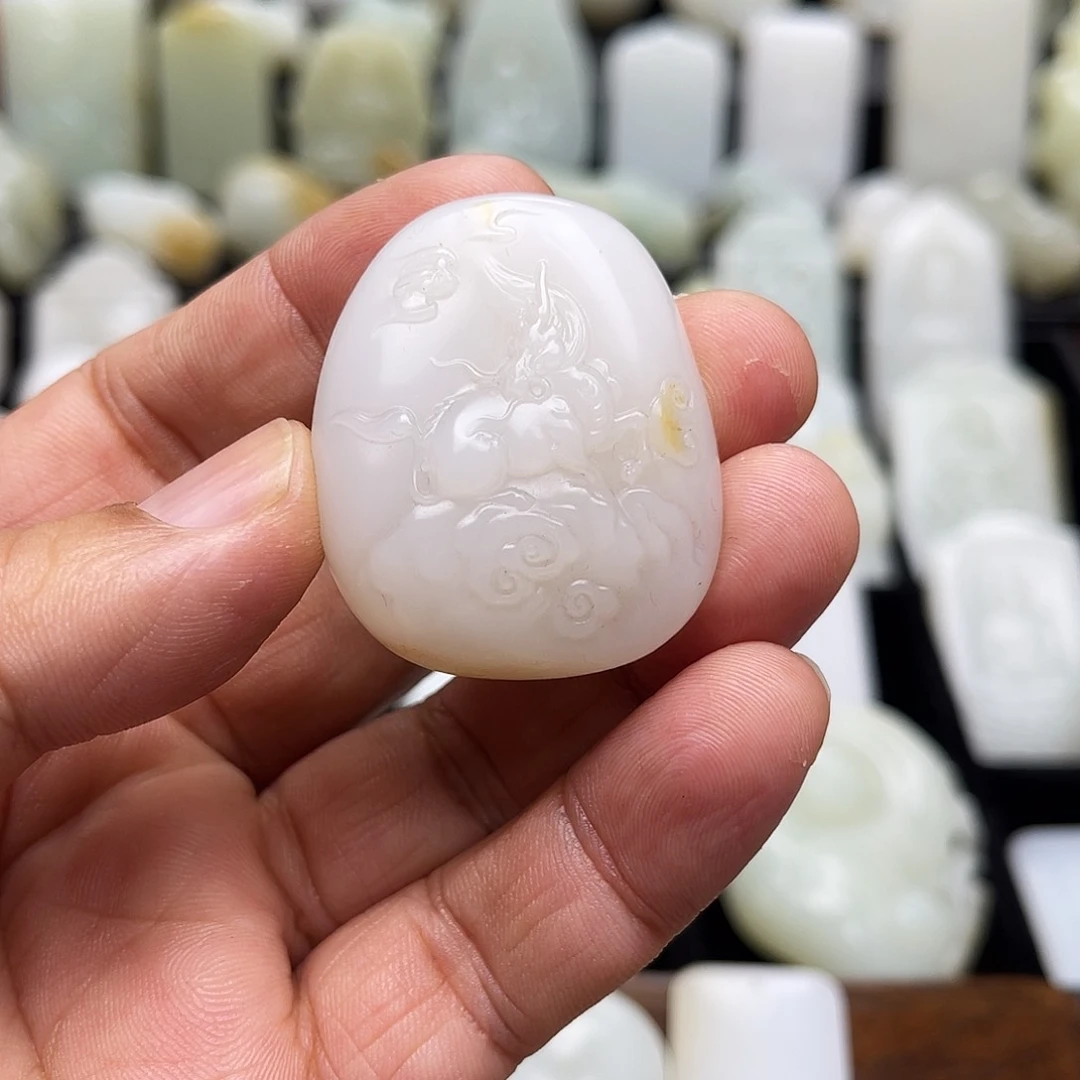 和田玉颈饰未镶嵌