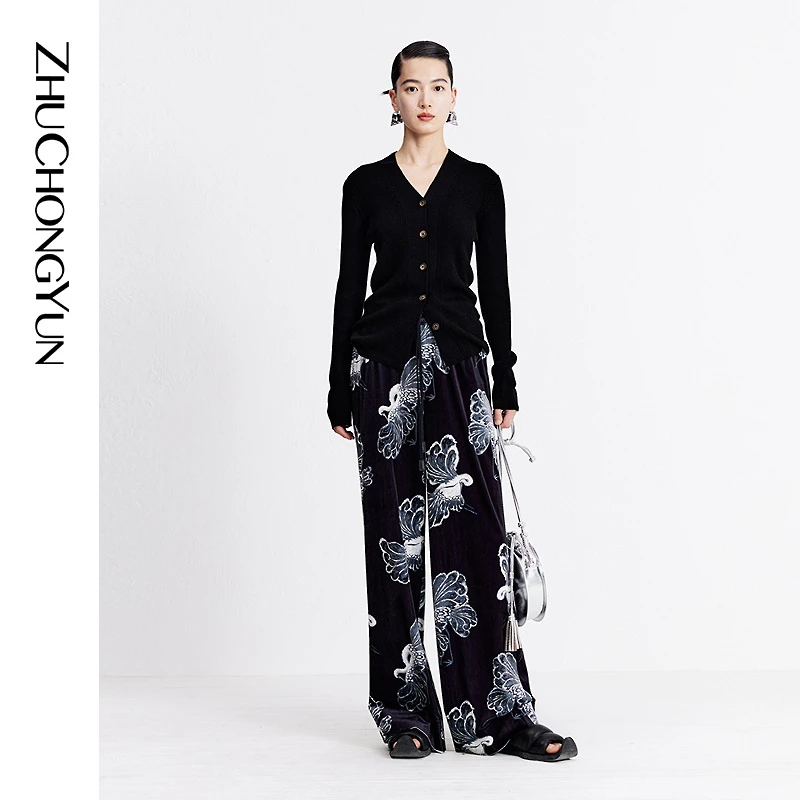 【水灯芸彩】ZHUCHONGYUN2023秋新款云鹳印花绒面休闲长裤C1DE33985
