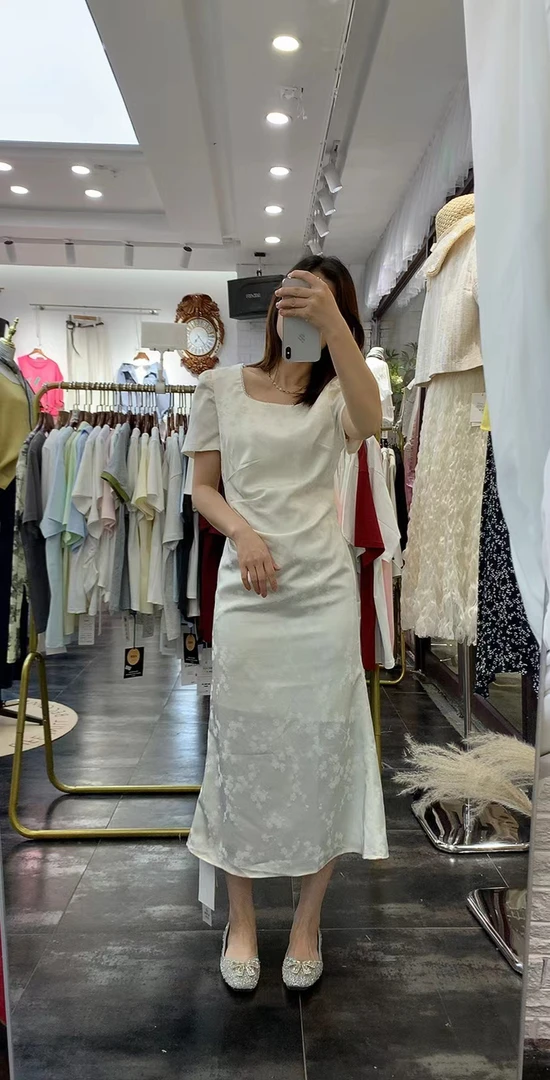 夏季新中式国风修身显瘦方领期盼设计高档气质淑女范连衣裙中长款