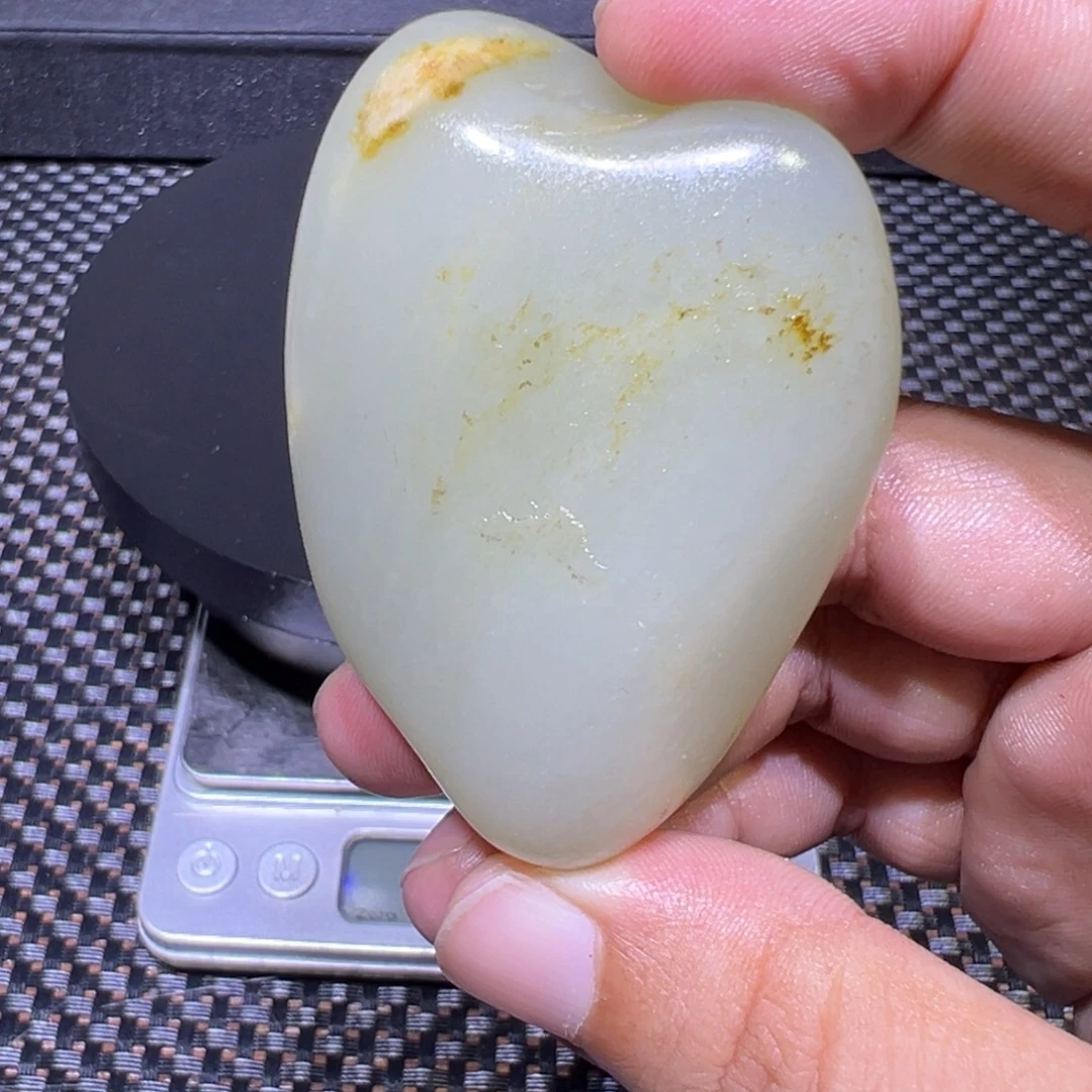吊坠(不含链)未镶嵌和田玉（子料）92