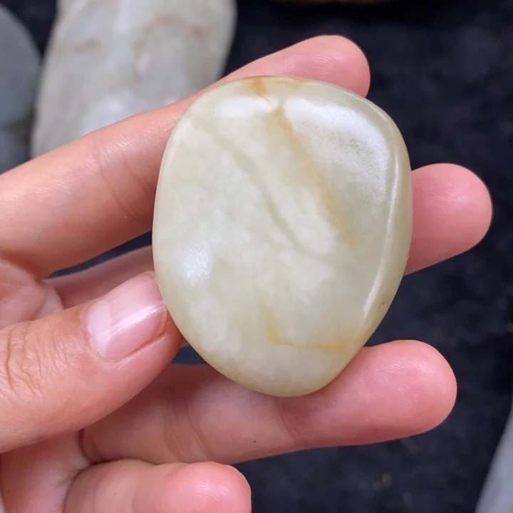 未镶嵌和田玉（糖玉）挂件