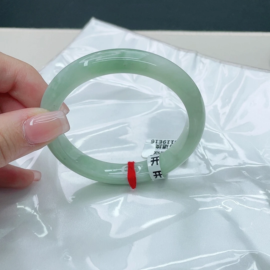 翡翠手镯未镶嵌正57.5