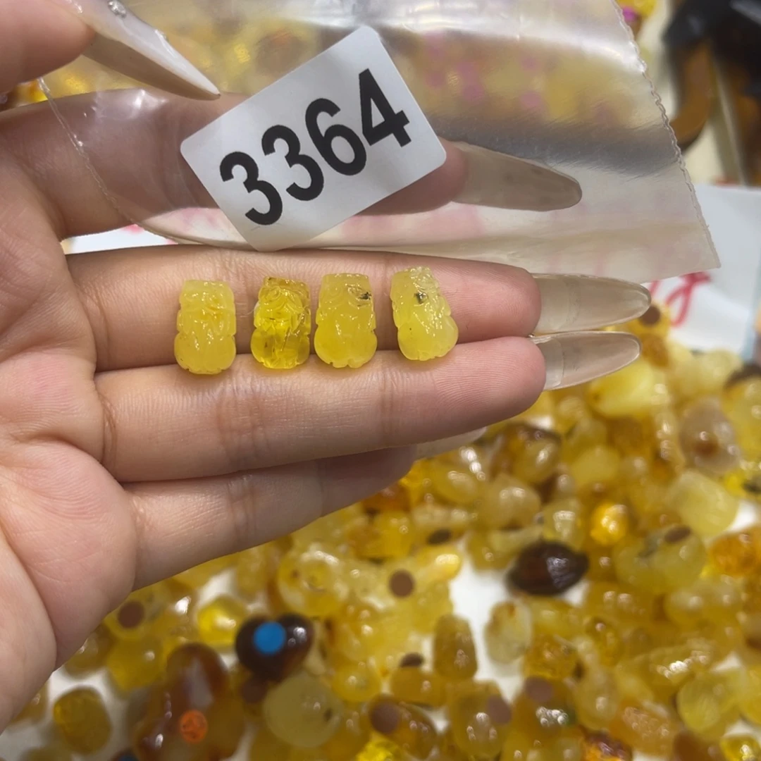 琥珀未镶嵌珠宝奇石