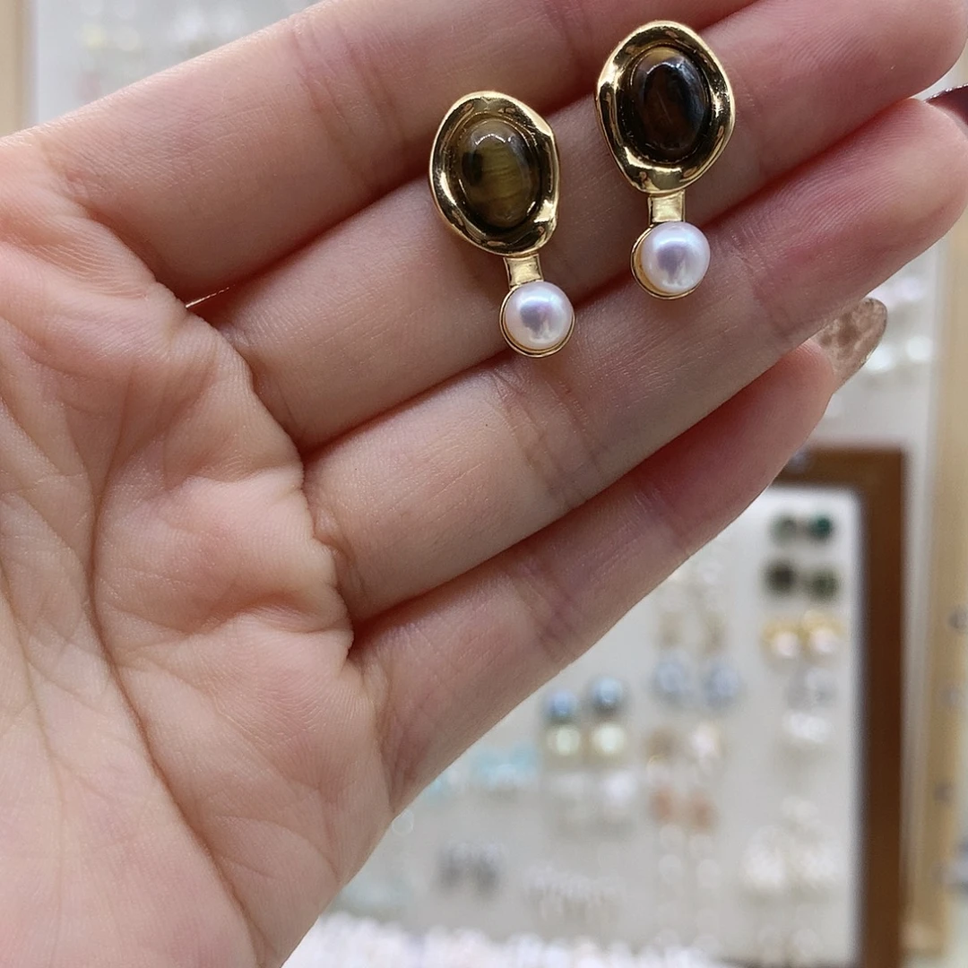 淡水珍珠银S925镶嵌耳饰