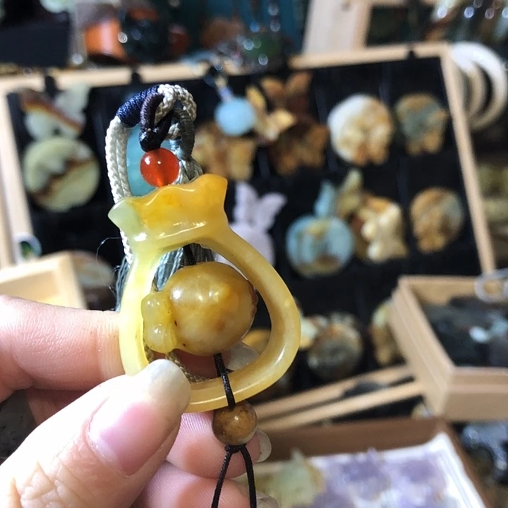 岫玉未镶嵌岫玉挂件