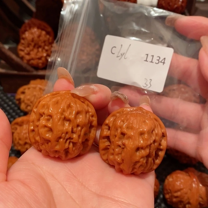 文玩核桃把件大****车精品