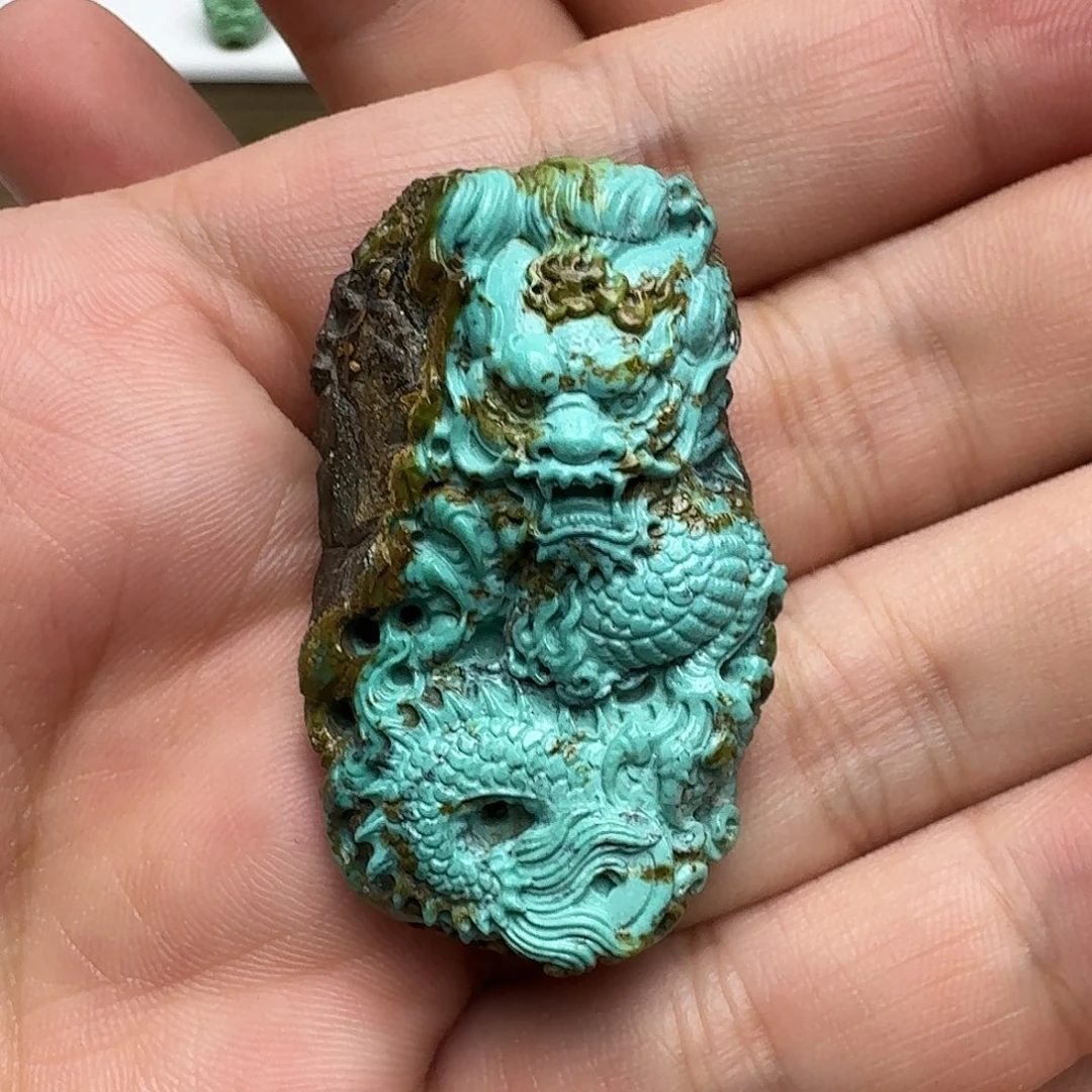 绿松石未镶嵌龙牌