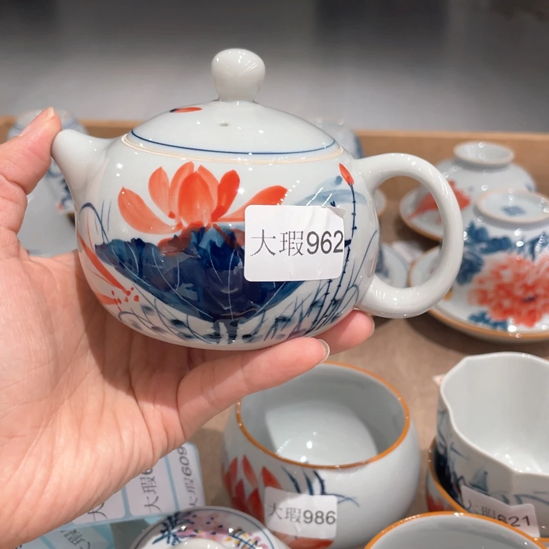釉下手绘茶具微瑕