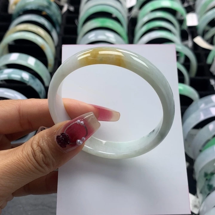 翡翠手镯未镶嵌公主52