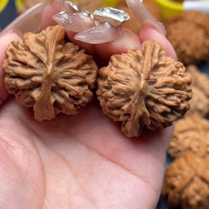 文玩核桃把件秦闷