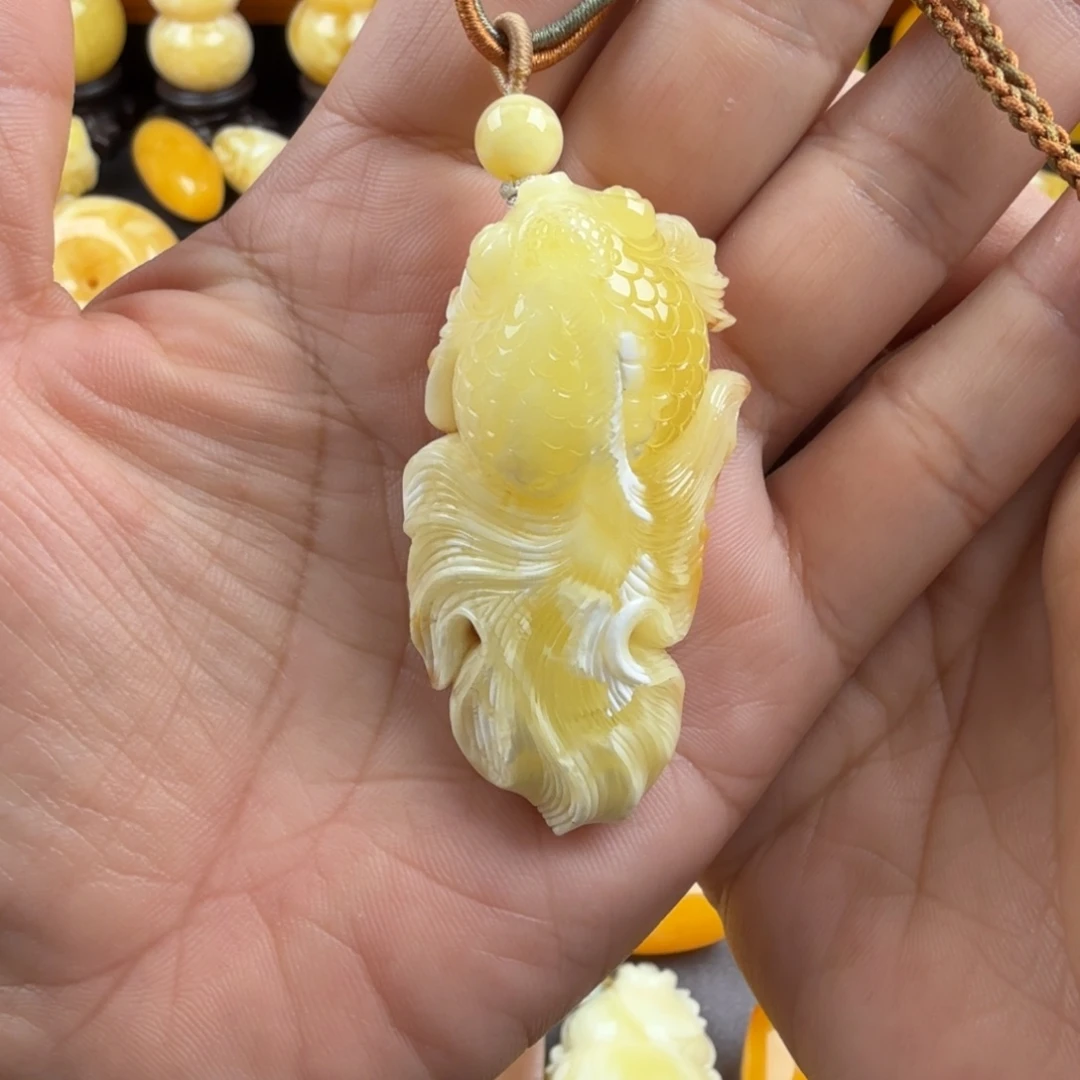 琥珀未镶嵌颈饰纯天然琥珀蜜蜡