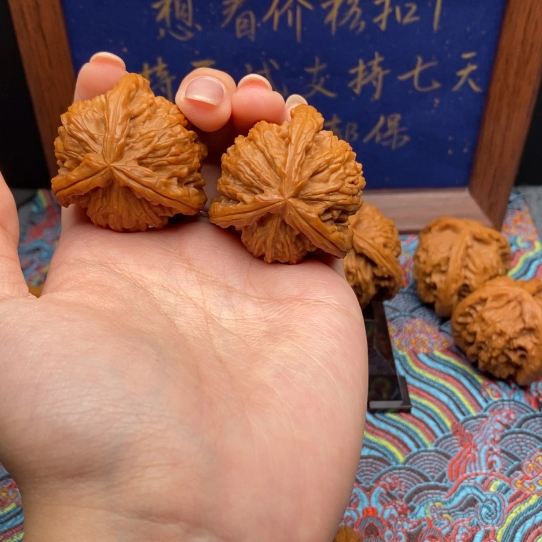 【闪购商品】?**.白狮