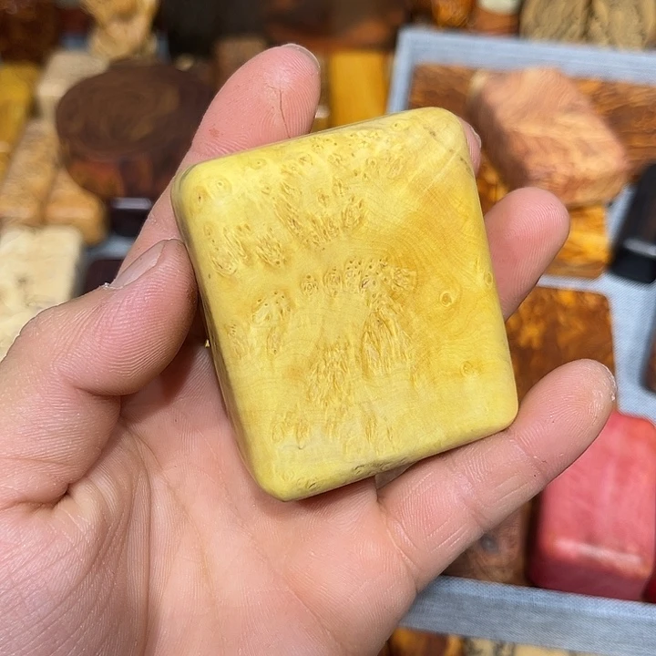 云***7家具紫檀木类小叶黄杨瘤疤