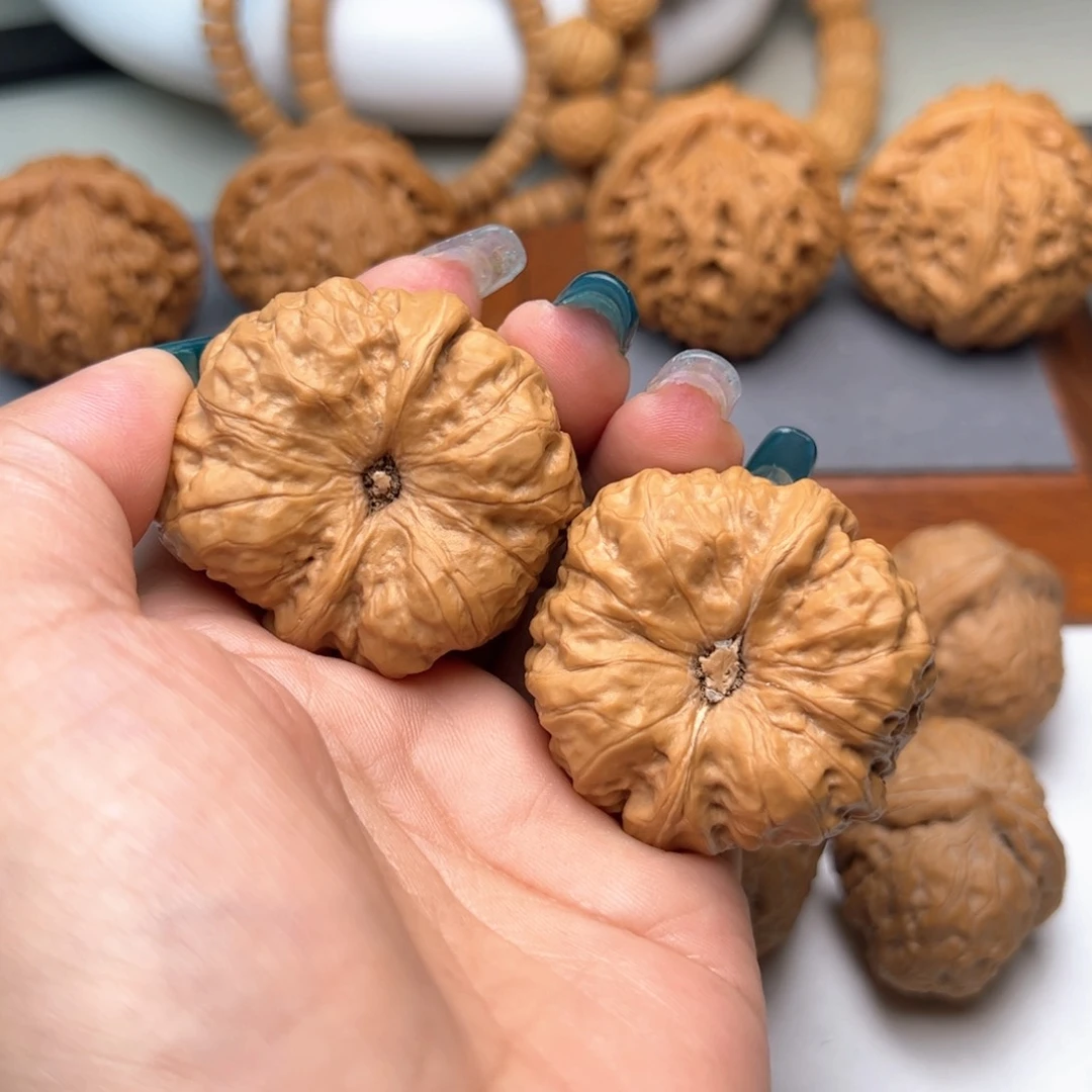 文玩核桃吊坠芳芳41蛤蟆头