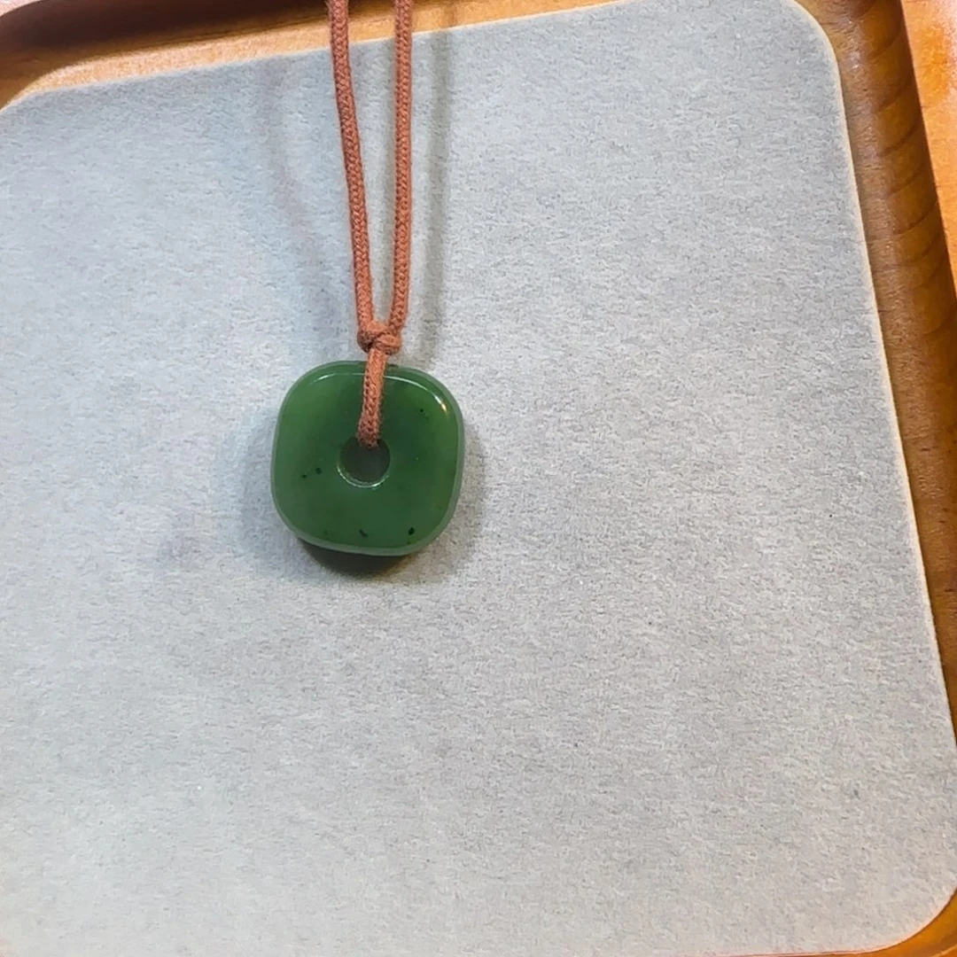 和田玉未镶嵌颈饰碧玉平安扣方形