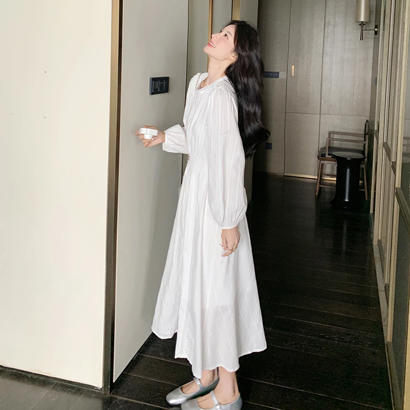 法式温柔风连衣裙女甜美减龄超好看中长款气质收腰洋气领证小白裙
