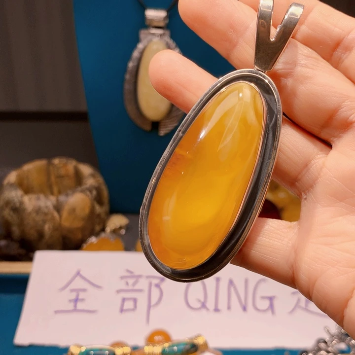 琥珀颈饰未镶嵌波兰设计款琥珀蜜蜡