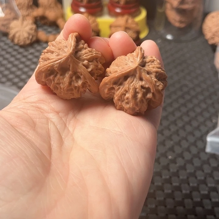 文玩核桃把件35三棱