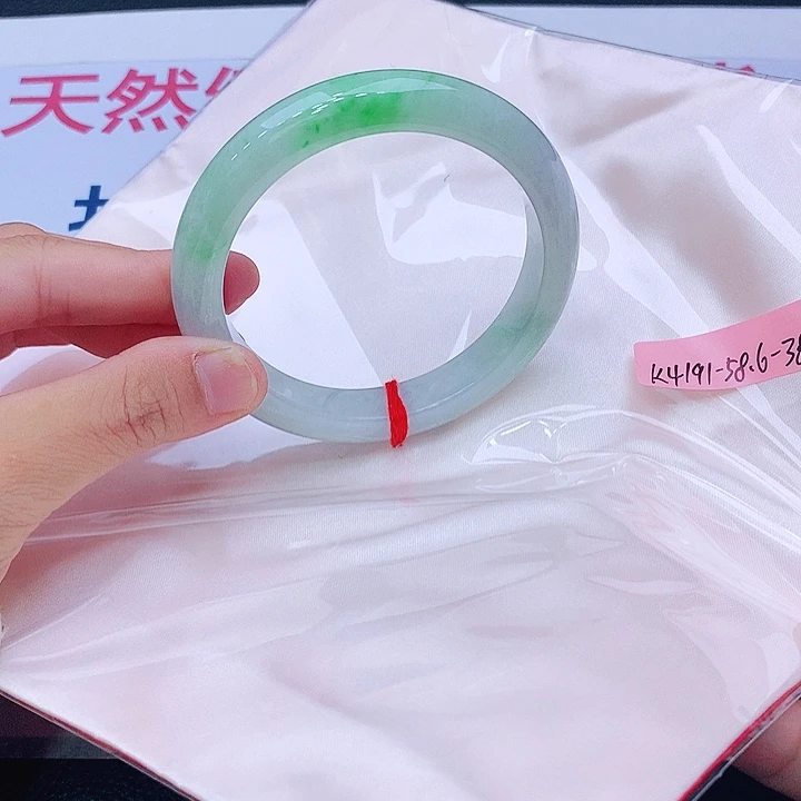 未镶嵌手镯翡翠我