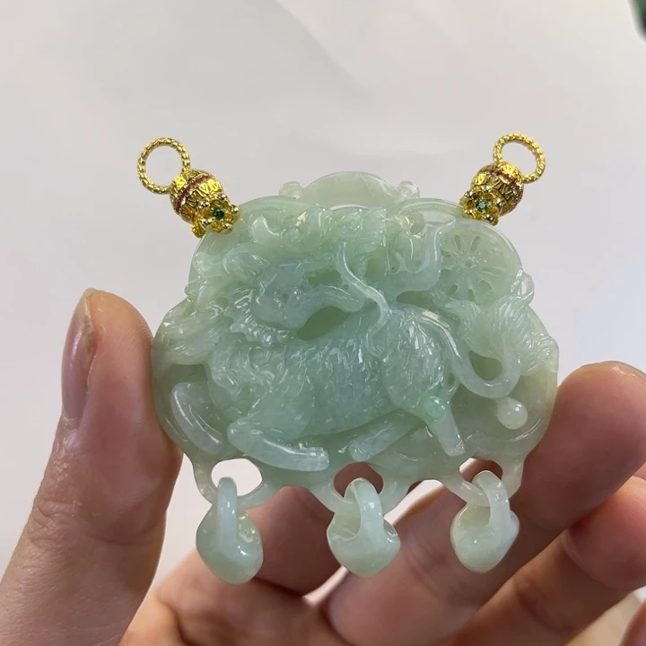 翡翠吊坠(赠链)未镶嵌代编织