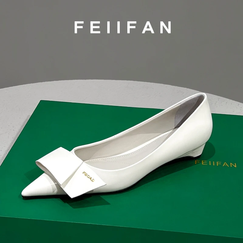 平底鞋女2025秋冬新款气质高级感法式绝美软底浅口单鞋2649