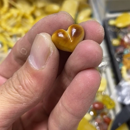 南红玛瑙吊坠未镶嵌吊坠