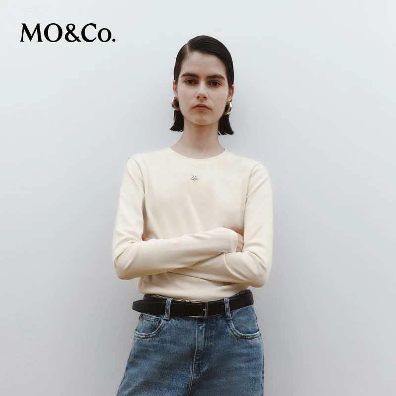 MOCO长袖T恤秋金属LOGO长绒棉精纺圆领正肩MBD3TEET02
