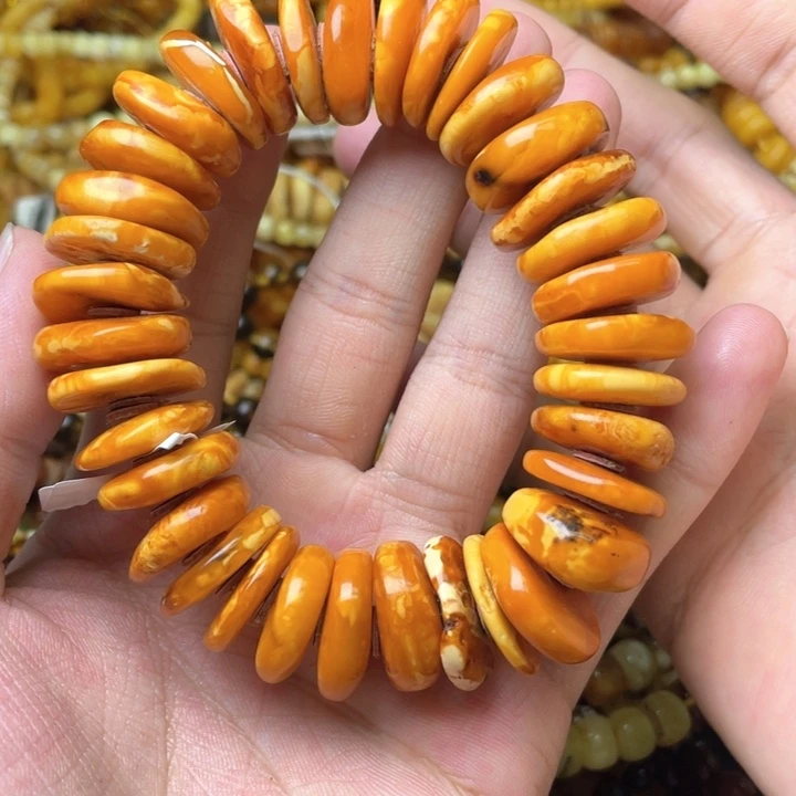 东***哥琥珀未镶嵌珠宝奇石