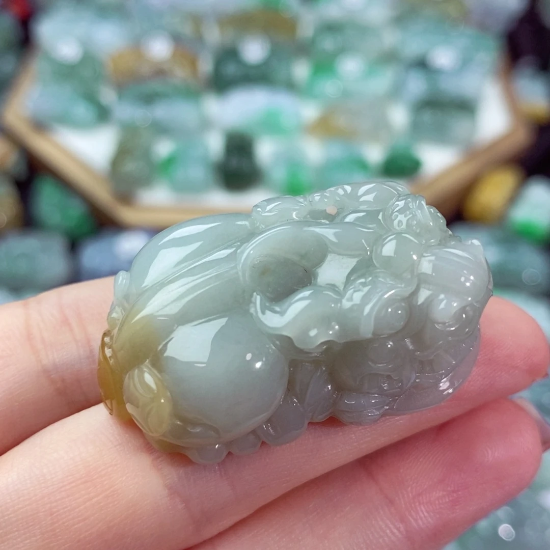 翡翠颈饰未镶嵌天然