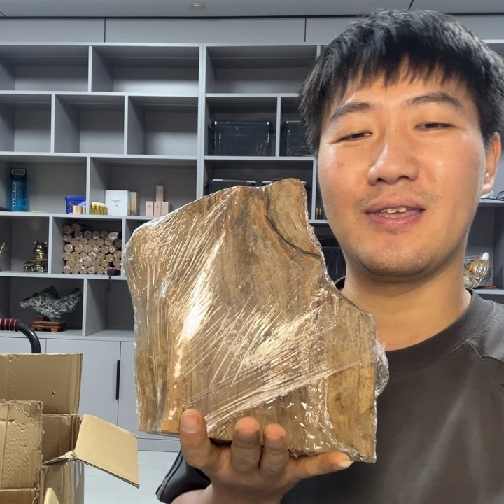 有机玻璃崖柏毛料