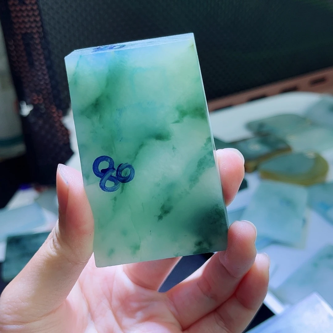未镶嵌定制翡翠三*